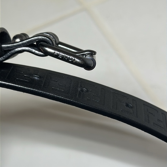 Fendi Black Leather Belt Unworn size 36/90 AUTHENTIC AND BRAND NEW CONDITION - Picture 3 of 10